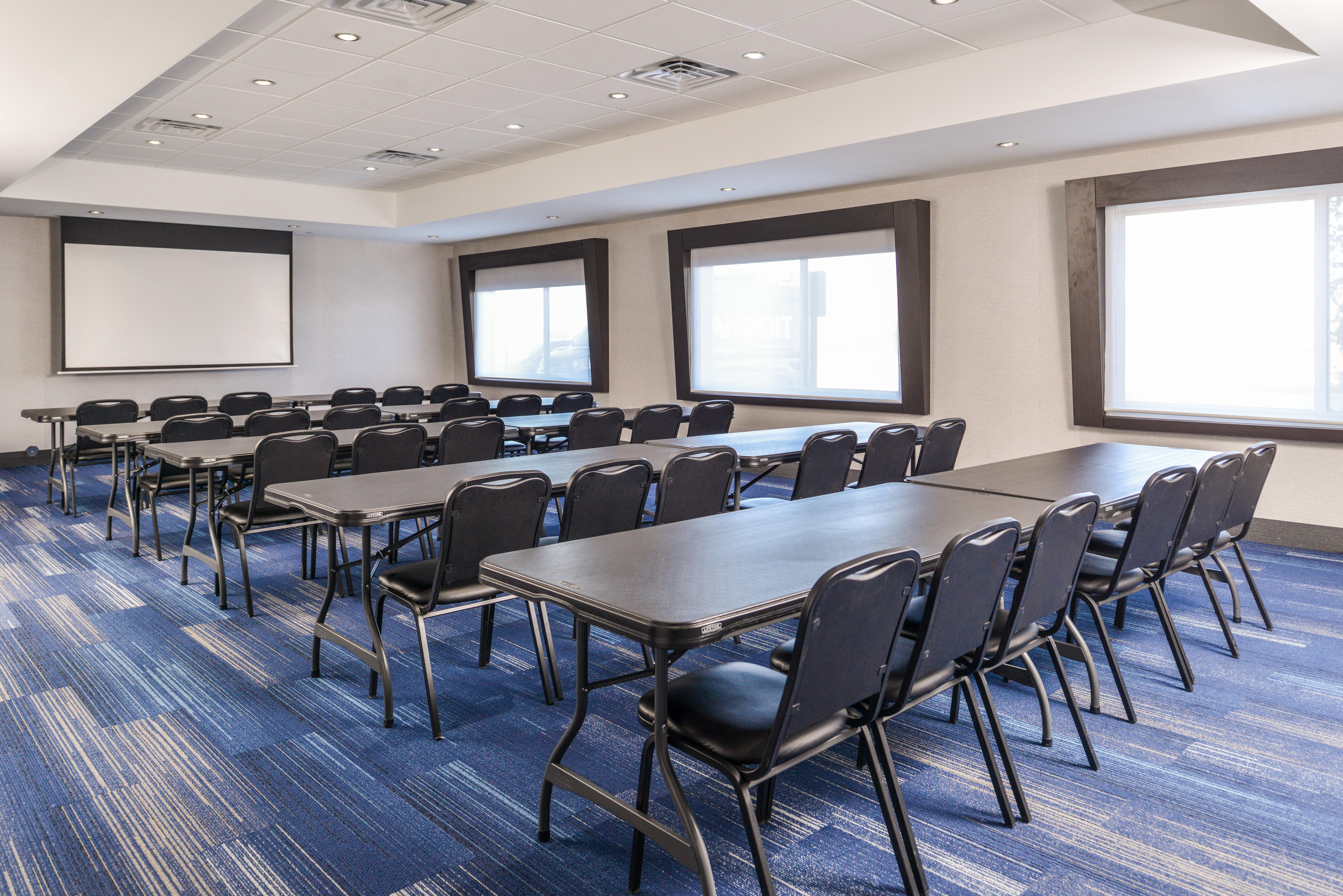 Holiday Inn Express & Suites - Kansas City - Lee'S Summit By Ihg Exterior foto